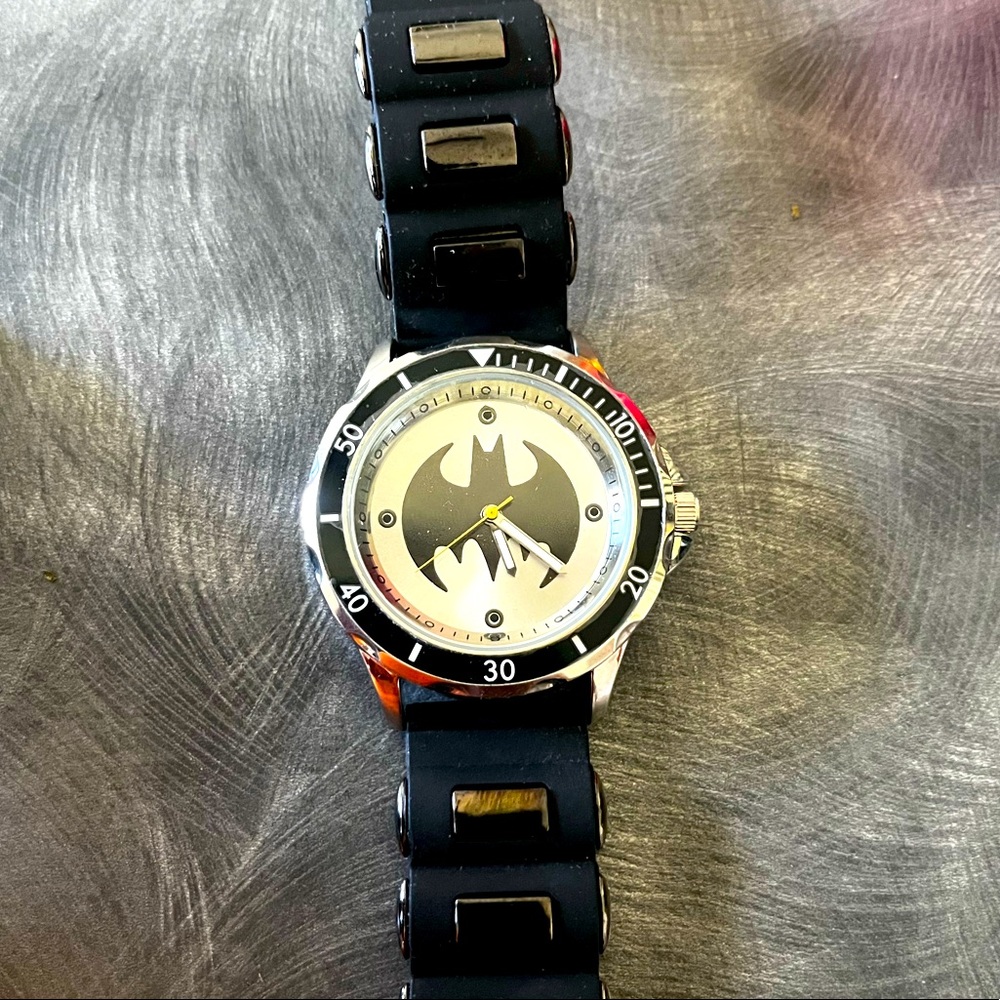 Batman Watch - Picture 4 of 5